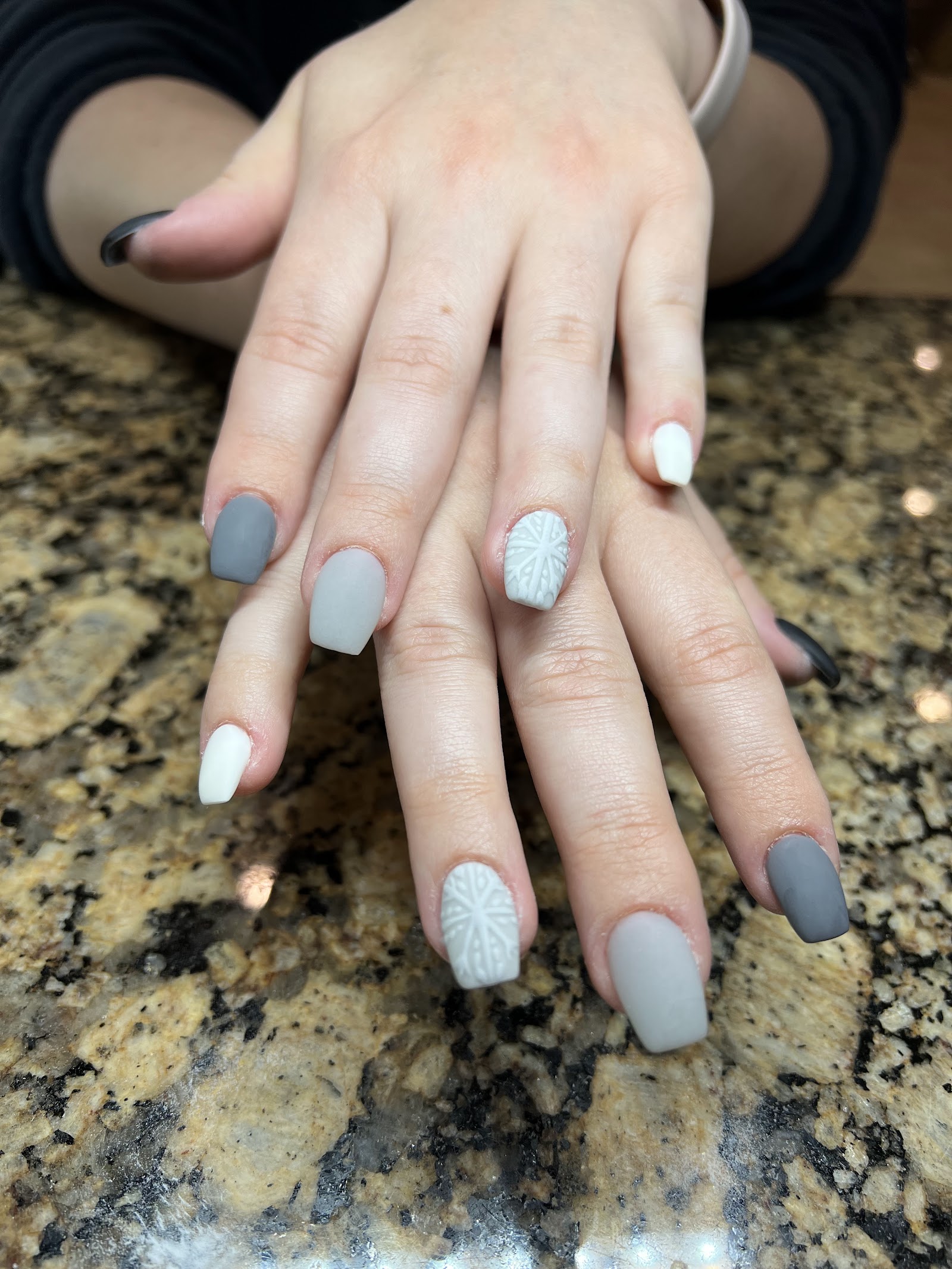 Veneto Nail Bar nail photo 8